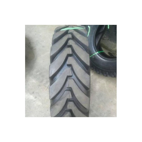 尼龙加密花纹8.25-16轮式挖机轮胎7.5
